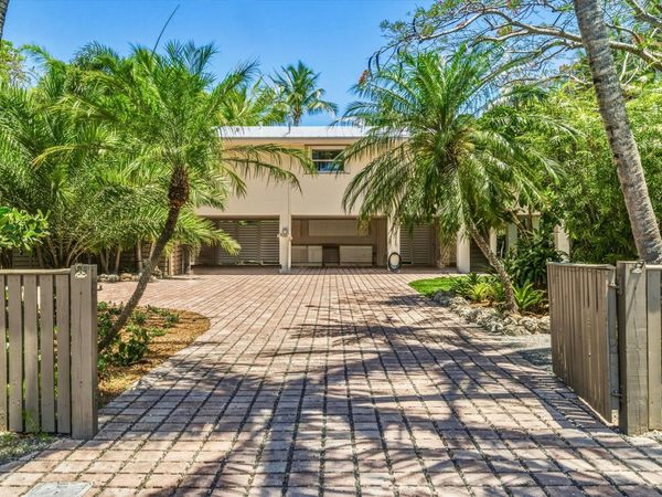123 Venetian Way, Sugarloaf, FL 33042