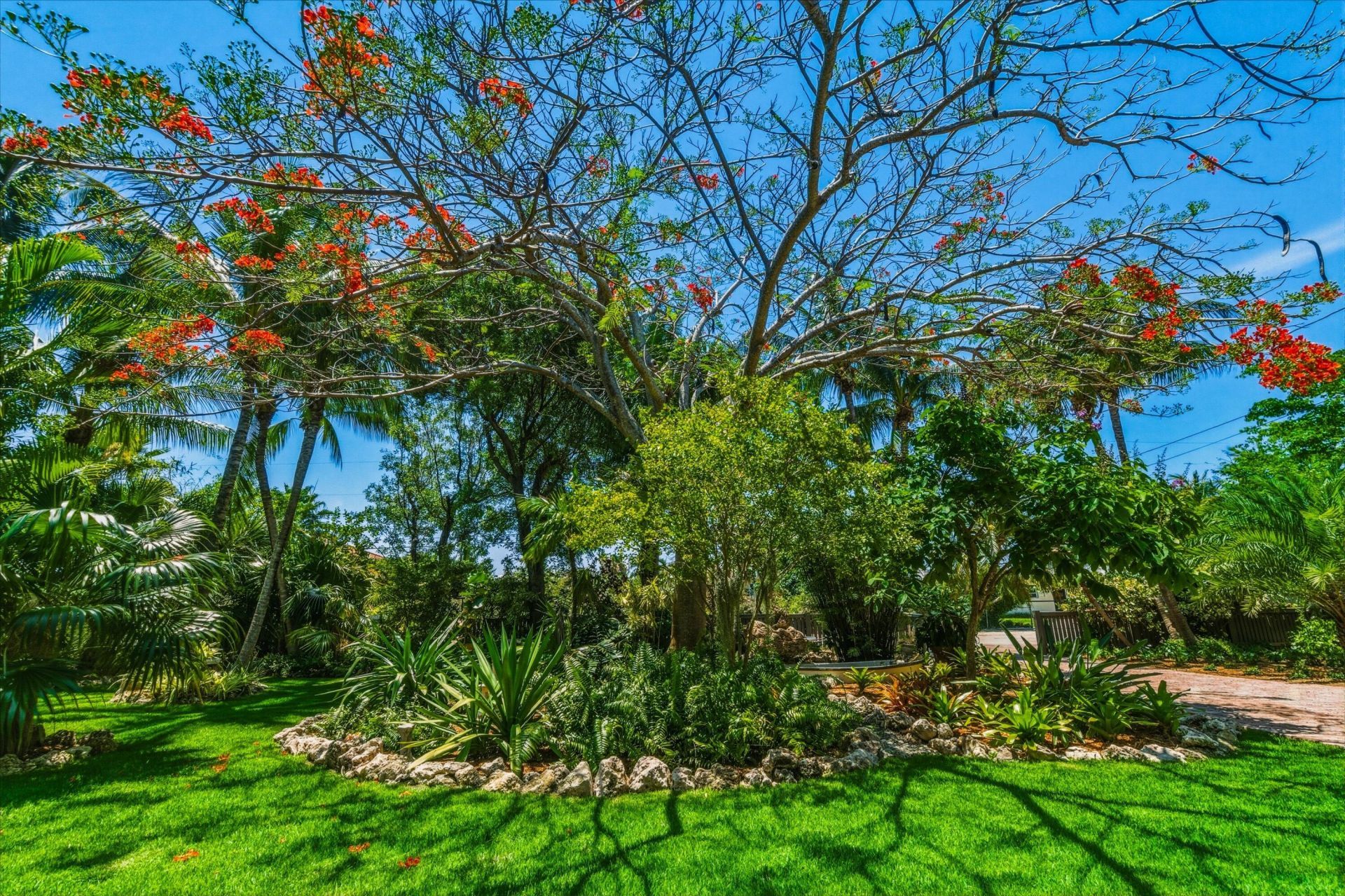 123 Venetian Way, Sugarloaf, FL 33042 Photo