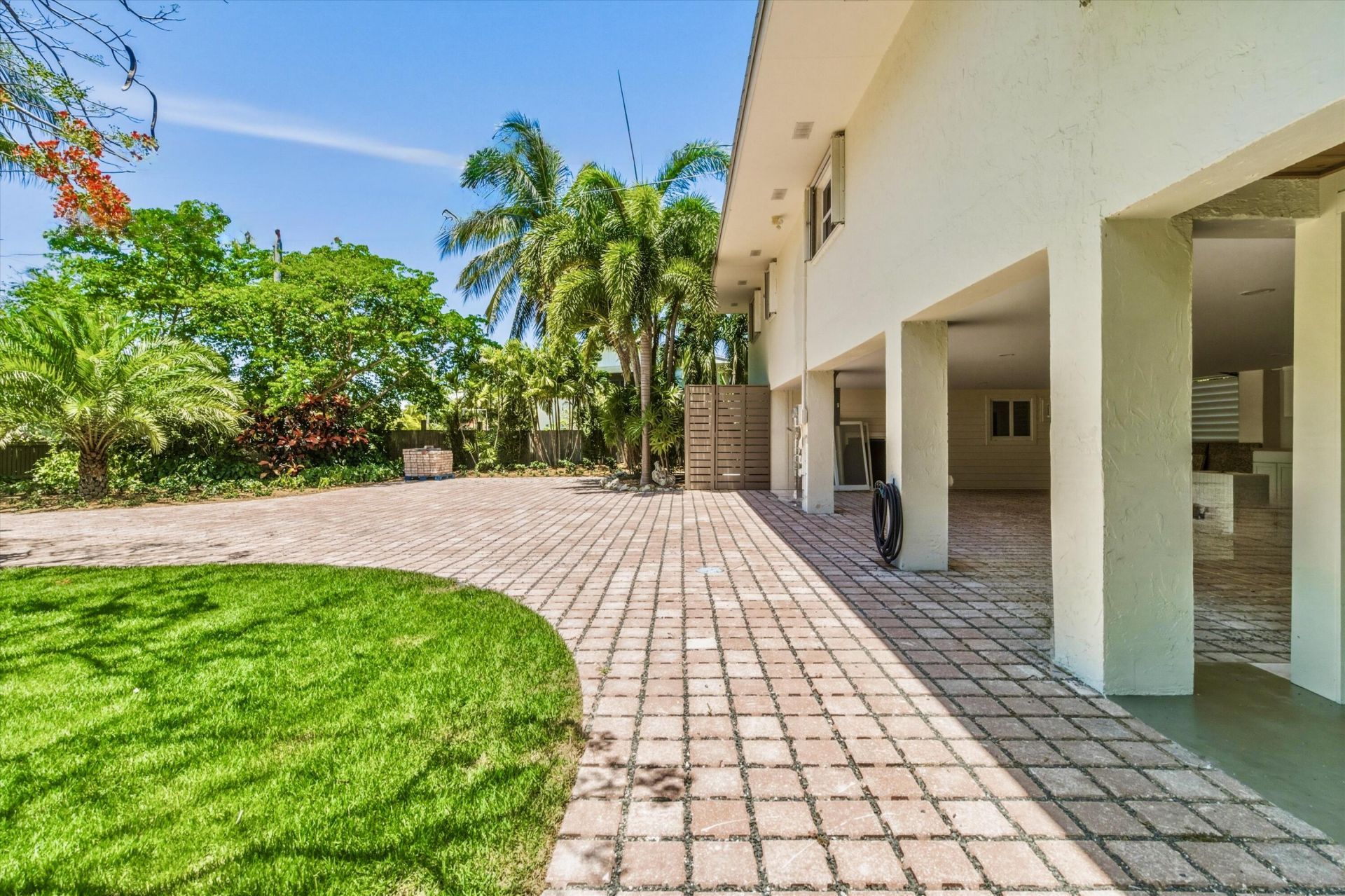 123 Venetian Way, Sugarloaf, FL 33042 Photo