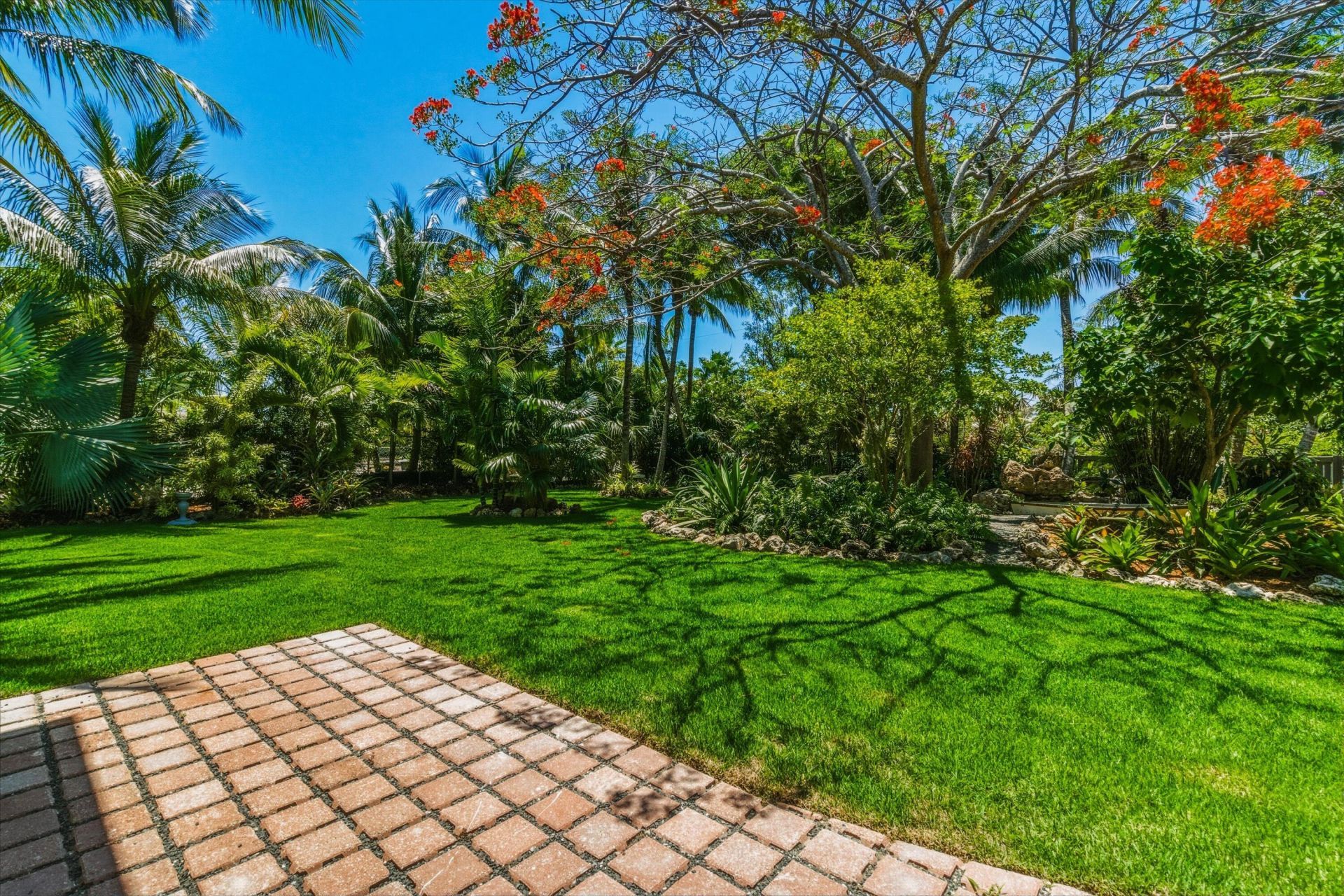 123 Venetian Way, Sugarloaf, FL 33042 Photo