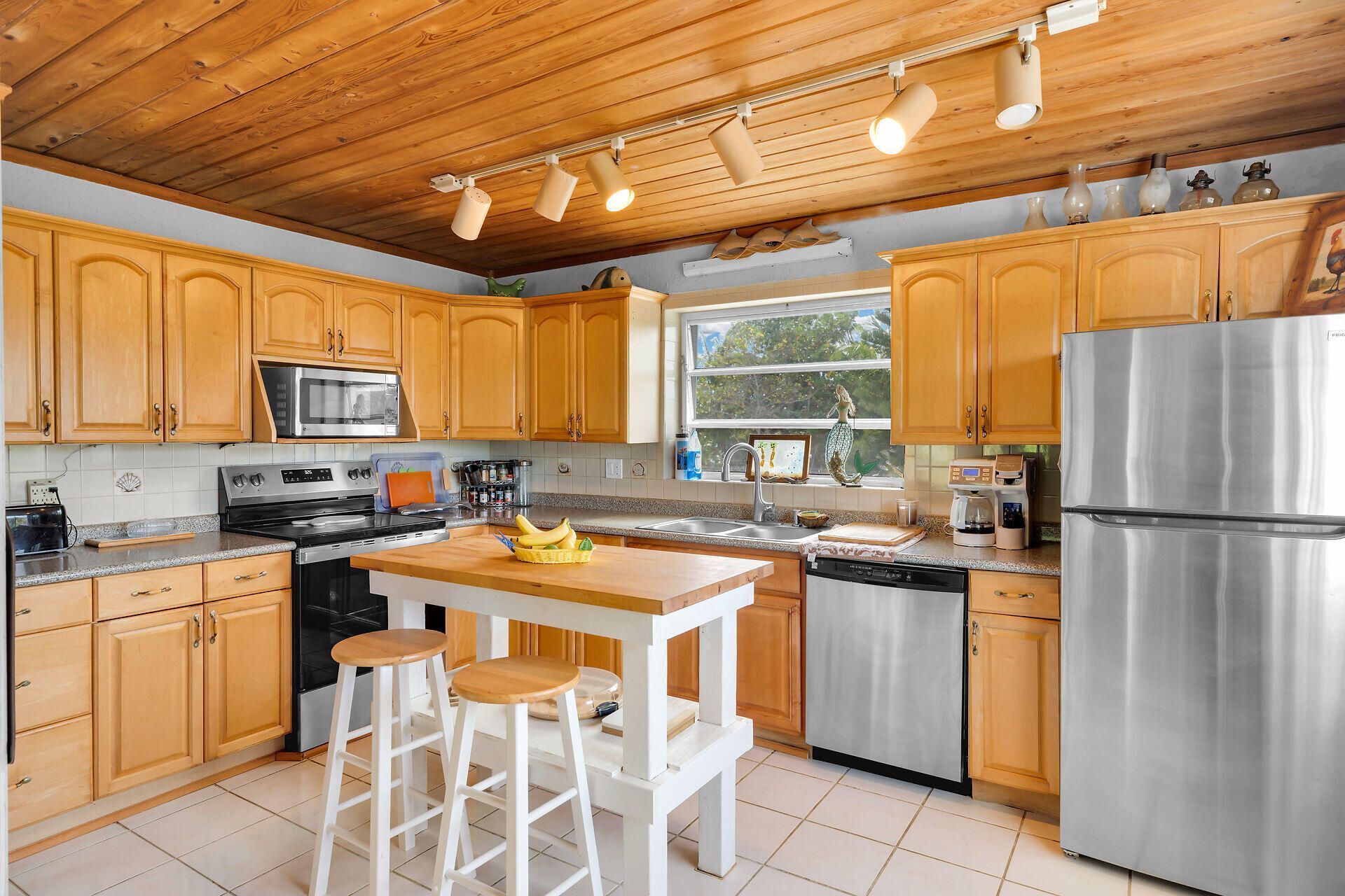 750 W Indies Drive, Ramrod, FL 33042 Photo
