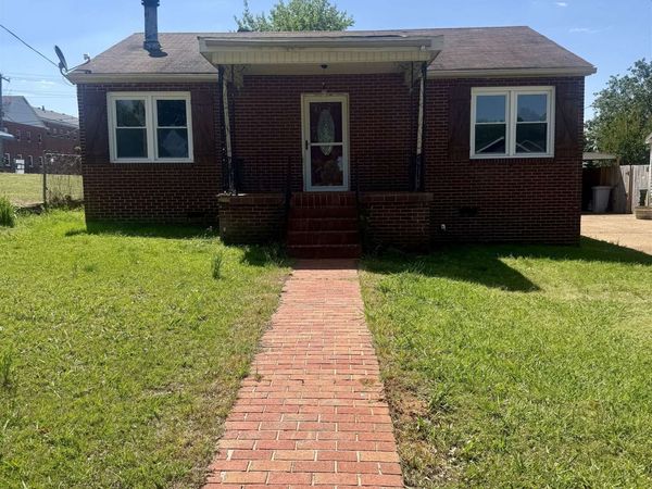2902 15th Ave, Sheffield, AL 35660