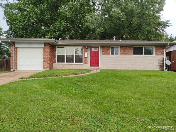 575 Ryan Drive , Florissant, MO 63031