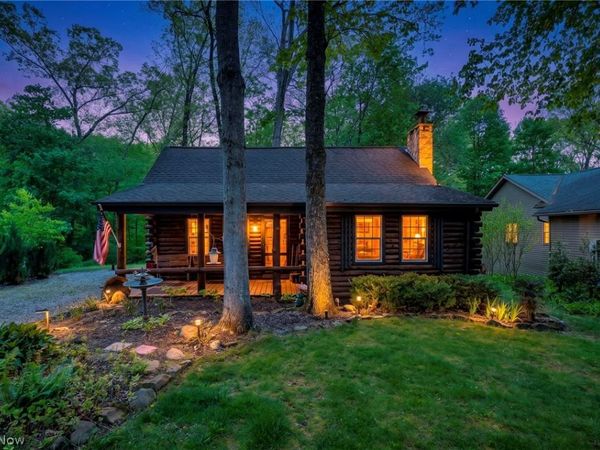 410 Apple Hill Drive N, Howard, OH 43028