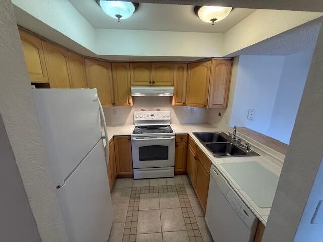 1500 SE Royal Green Circle, Unit 203, Port Saint Lucie, FL 34952 Photo