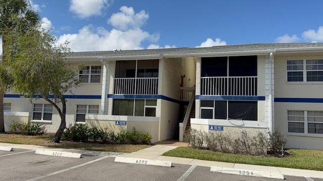 1500 SE Royal Green Circle, Unit 203, Port Saint Lucie, FL 34952 Photo