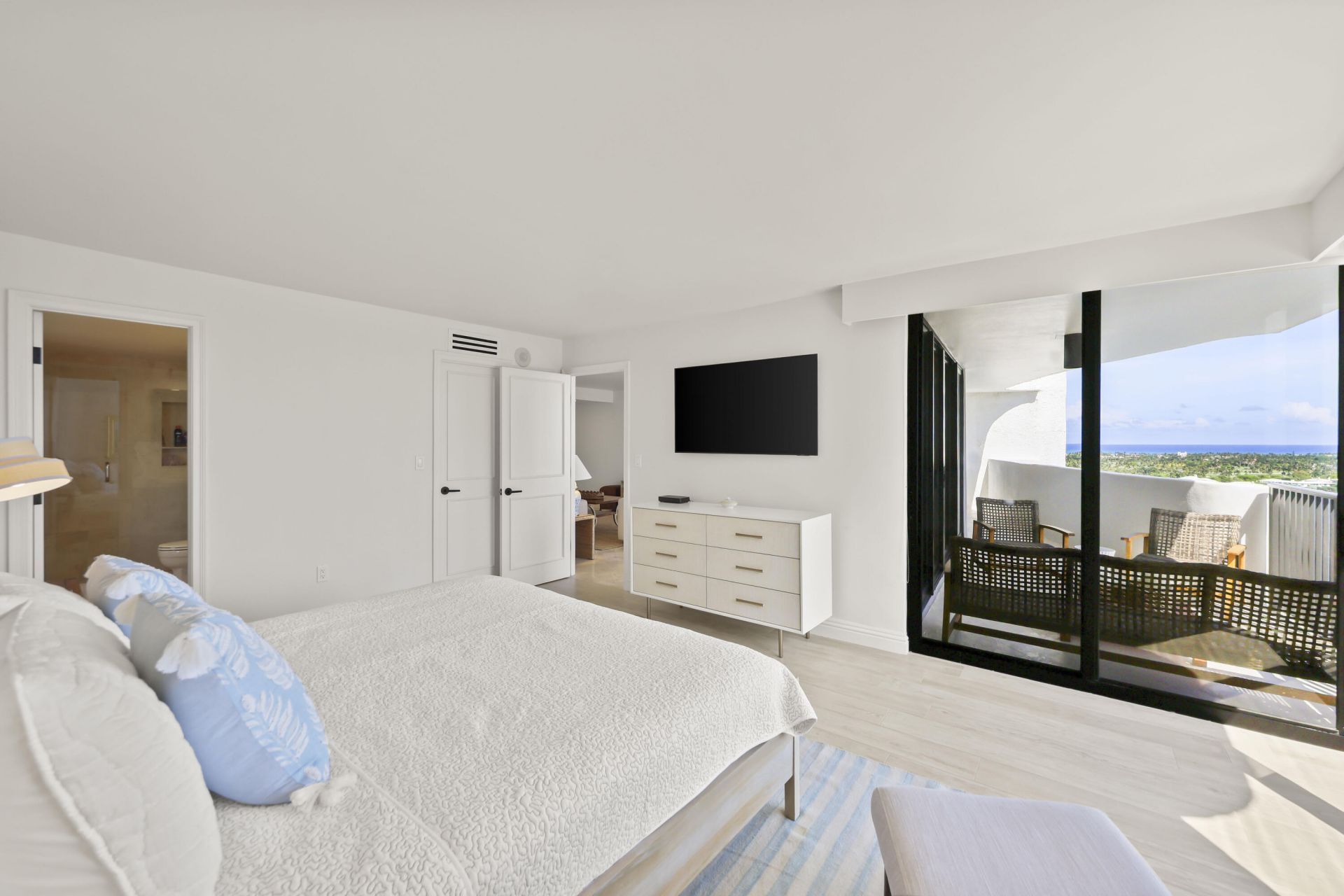 1200 S Flagler Drive, Unit 1906, West Palm Beach, FL 33401 Photo