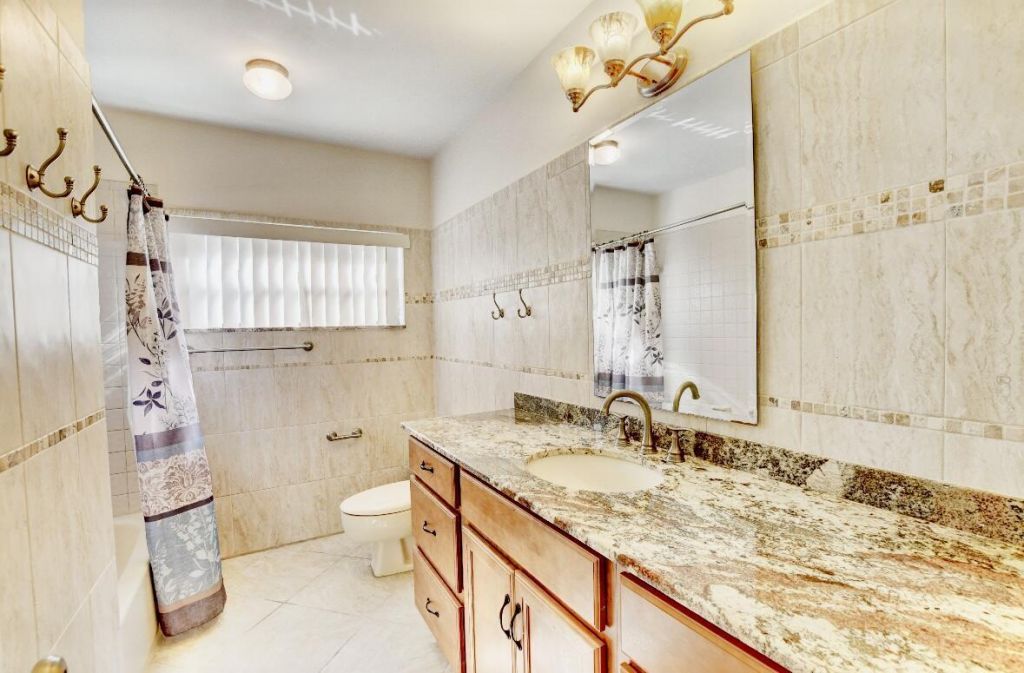 17768 Maplewood Drive, Boca Raton, FL 33487 Photo