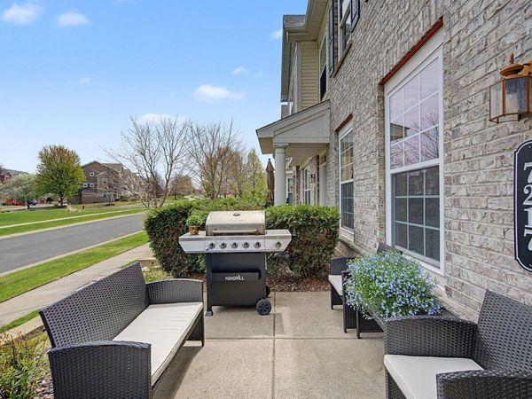 7217 Jewel Lane N, Unit 902, Maple Grove, MN 55311