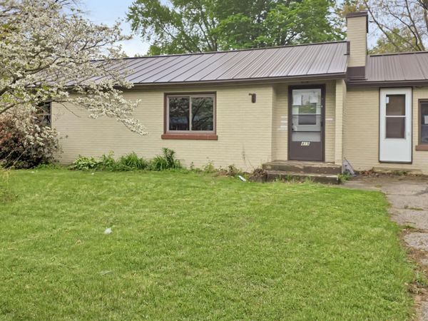 419 10th Avenue, Three Rivers, MI 49093