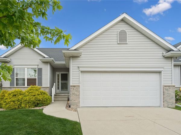 519 Stone Hedge Dr NW , Cedar Rapids, IA 52405