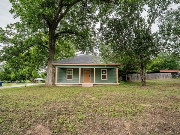 308 W Pine Street, Winnsboro, TX 75494