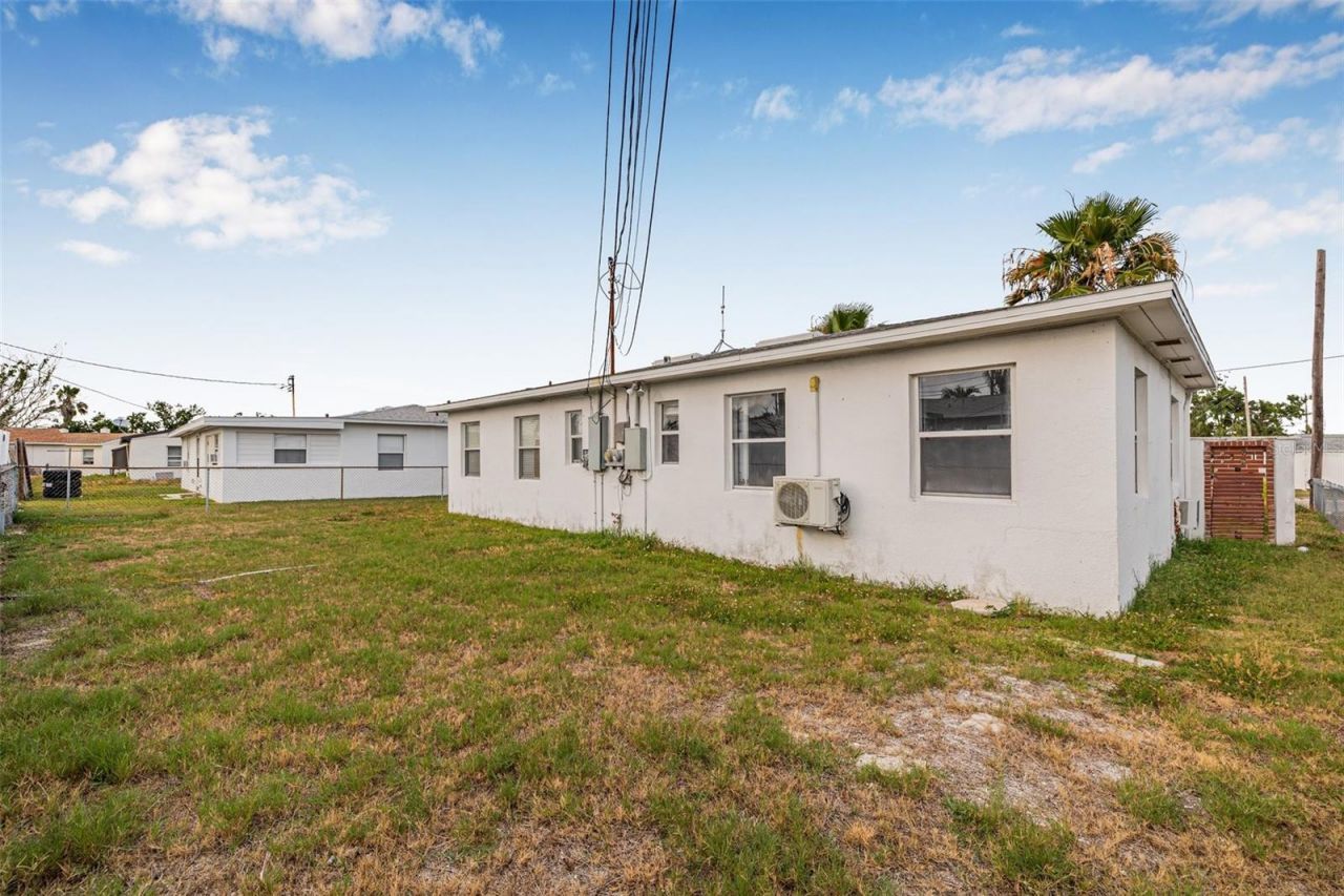 30 Lynn Way , Madeira Beach, FL 33708 Photo