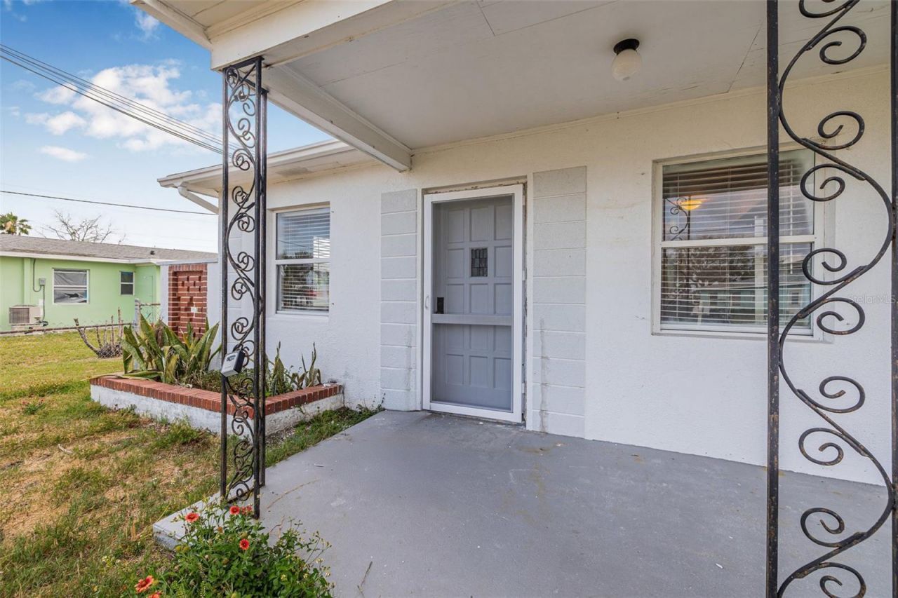 30 Lynn Way , Madeira Beach, FL 33708 Photo