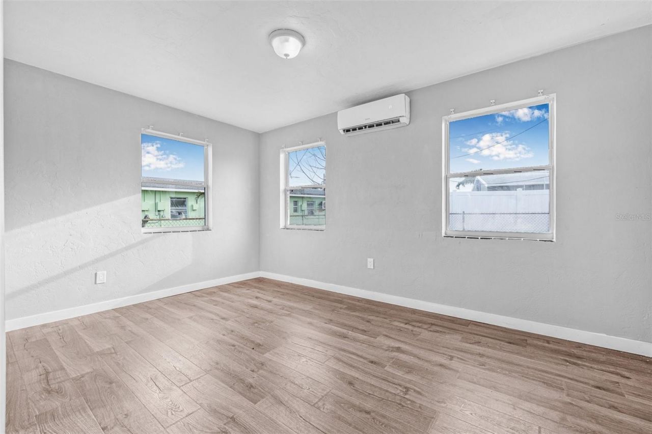 30 Lynn Way , Madeira Beach, FL 33708 Photo