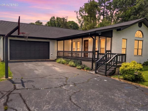 7807 Hixson Pike, Hixson, TN 37343