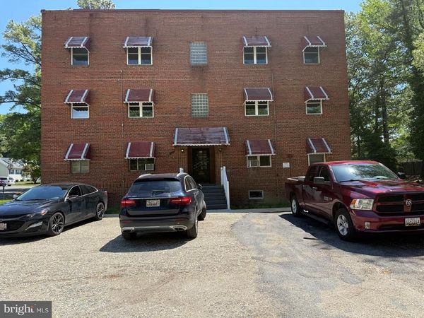 704 WASHINGTON AVENUE, Unit 6, LA PLATA, MD 20646