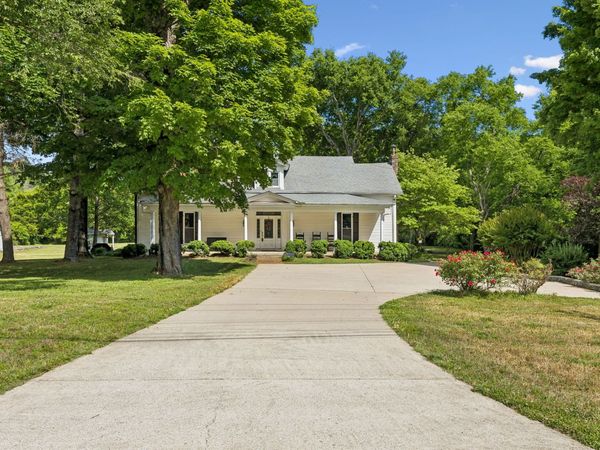 518 Franklin Rd , Franklin, TN 37069