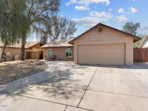 7021 W OCOTILLO Road, Glendale, AZ 85303