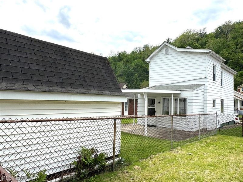 446 Sinclair Avenue, Yorkville, OH 43971 Photo 29