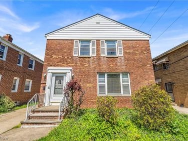 20571 Lake Shore Boulevard, Unit 2/UP, Euclid, OH 44123