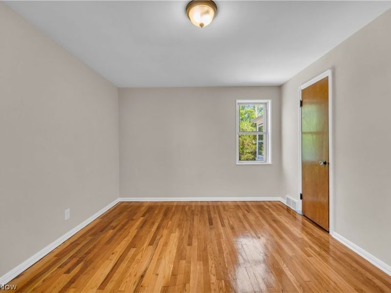 20571 Lake Shore Boulevard, Unit 2/UP, Euclid, OH 44123 Photo 12