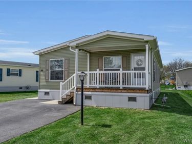 99 Elmhurst Drive, Lockport, NY 14094
