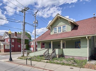 1576 Washington St E, Charleston, WV 25311