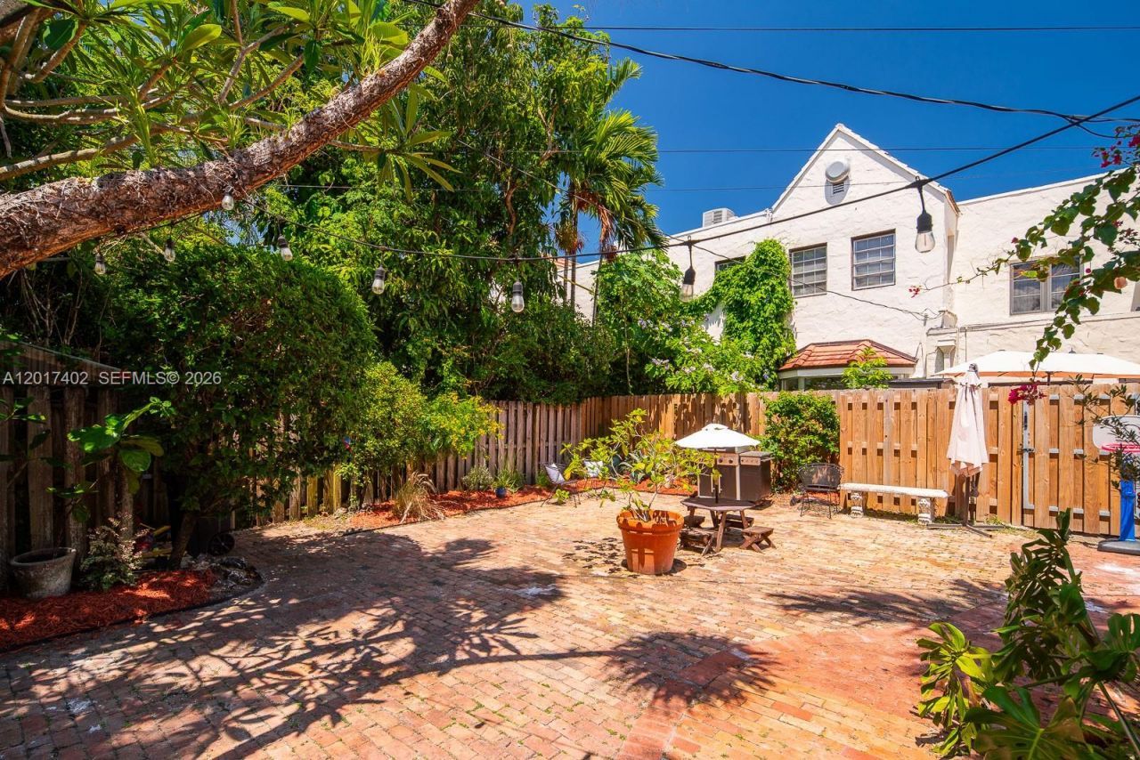 405 Viscaya Ave, Unit 405, Coral Gables, FL 33134 Photo