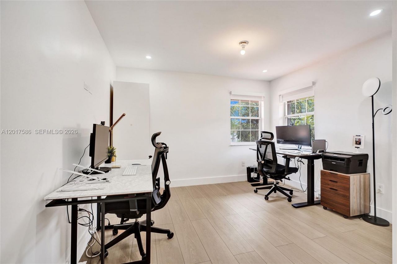 10340 NW 46th Ter, Doral, FL 33178 Photo