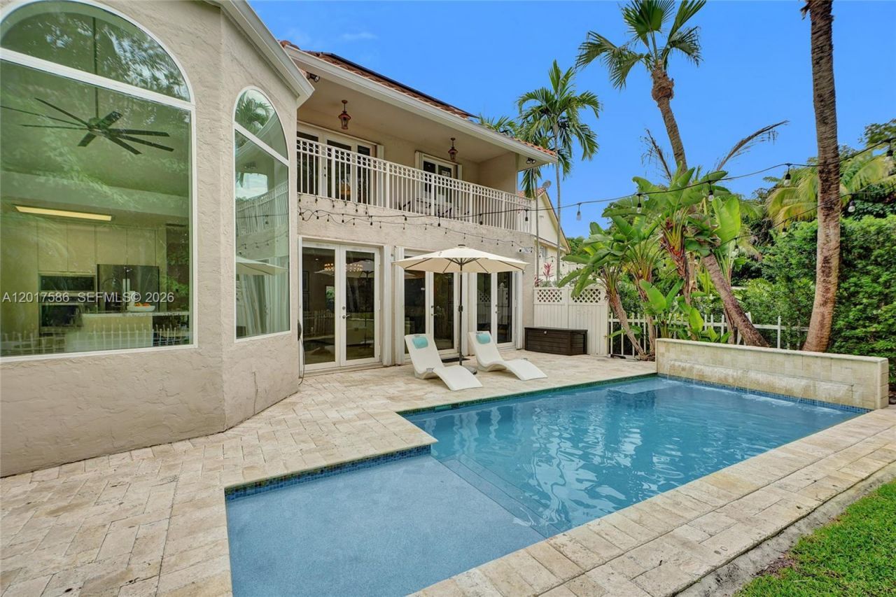 10340 NW 46th Ter, Doral, FL 33178 Photo