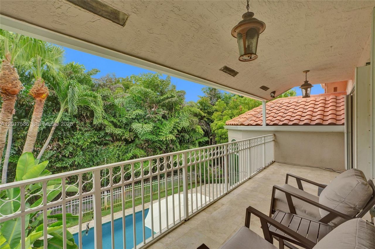 10340 NW 46th Ter, Doral, FL 33178 Photo