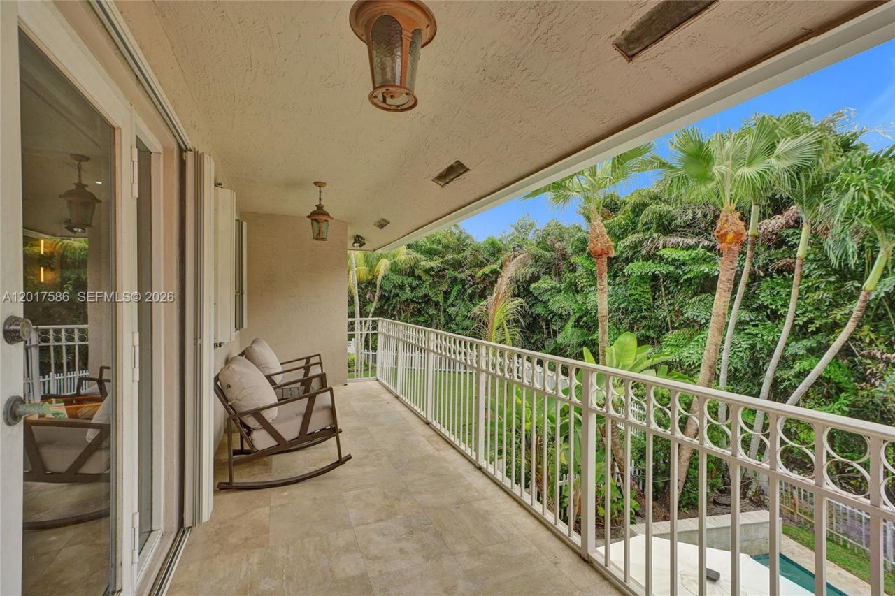 10340 NW 46th Ter, Doral, FL 33178 Photo