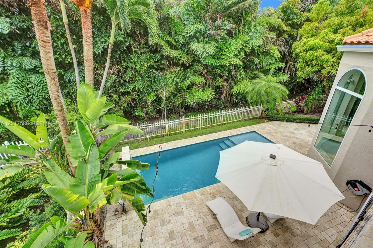10340 NW 46th Ter, Doral, FL 33178 Photo