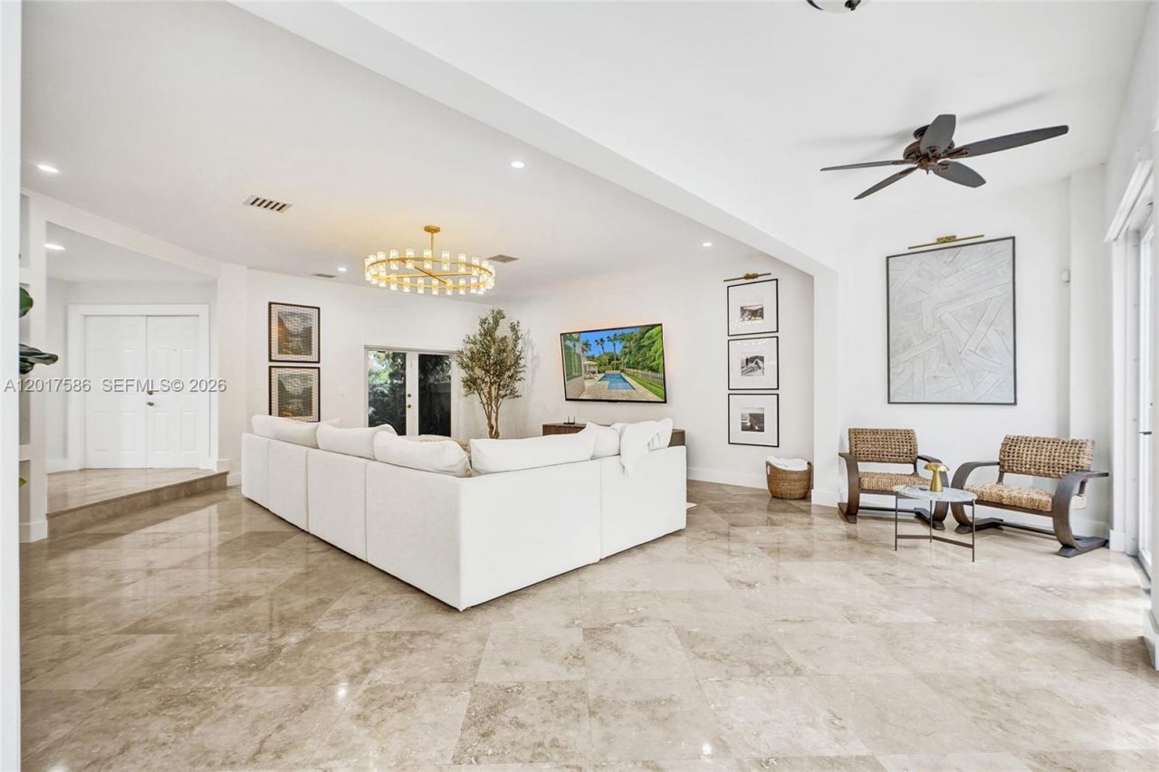 10340 NW 46th Ter, Doral, FL 33178 Photo