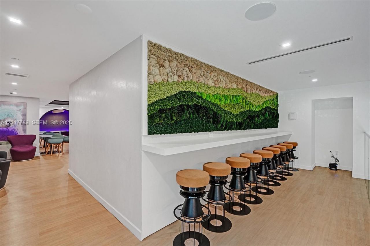 227 NE 2nd St, Unit 1610, Miami, FL 33132 Photo