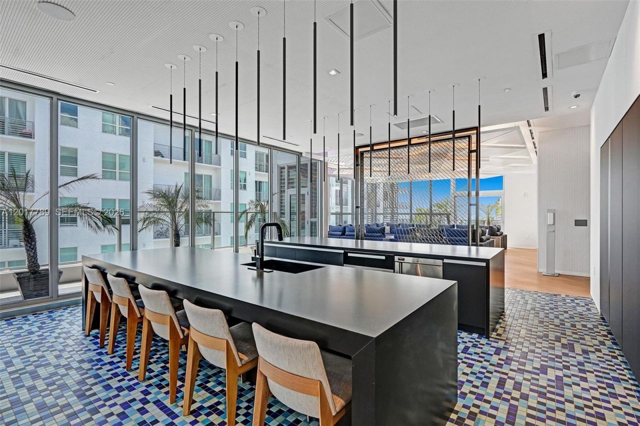 227 NE 2nd St, Unit 1610, Miami, FL 33132 Photo