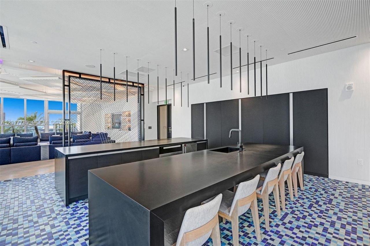 227 NE 2nd St, Unit 1610, Miami, FL 33132 Photo