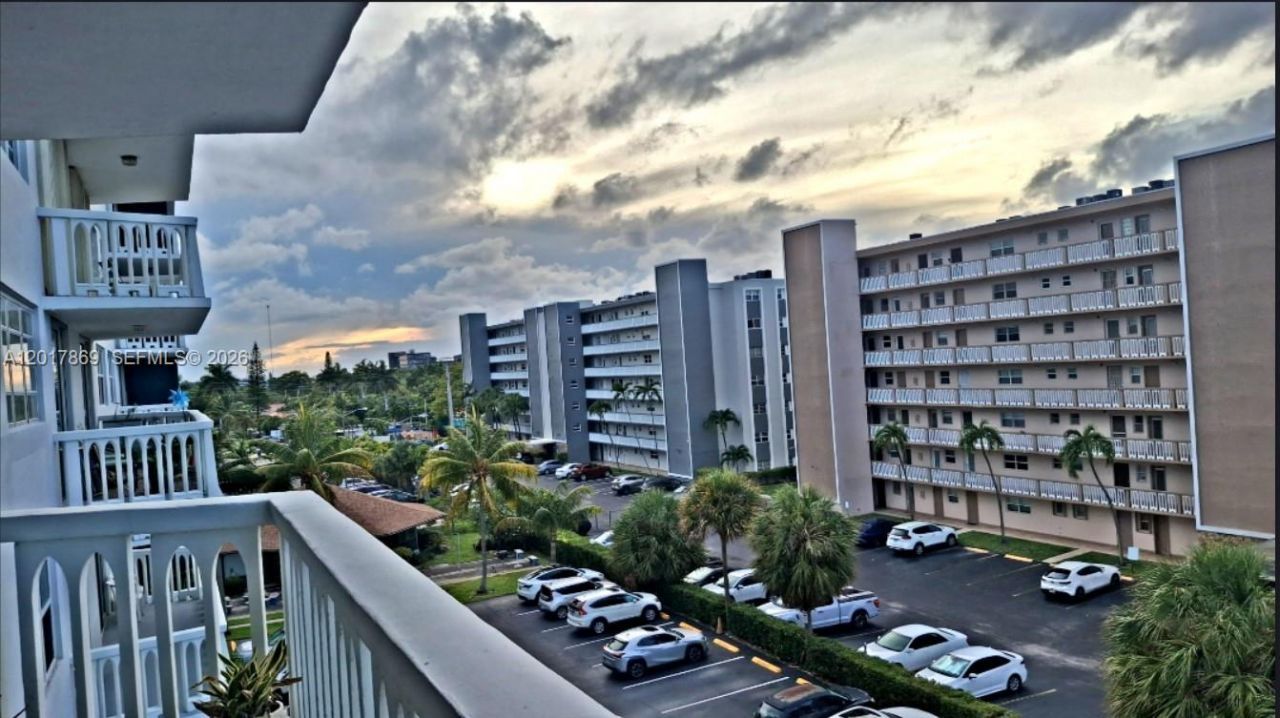 401 NE 14th Ave, Unit 507, Hallandale Beach, FL 33009 Photo