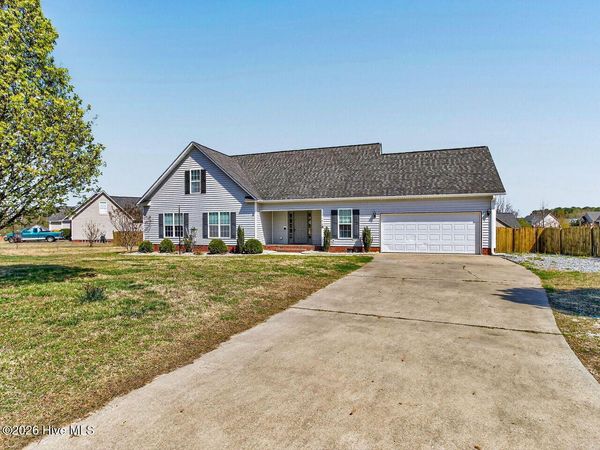 102 Clayside Drive, Pikeville, NC 27863