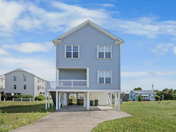 111 Hanby Avenue, Carolina Beach, NC 28428