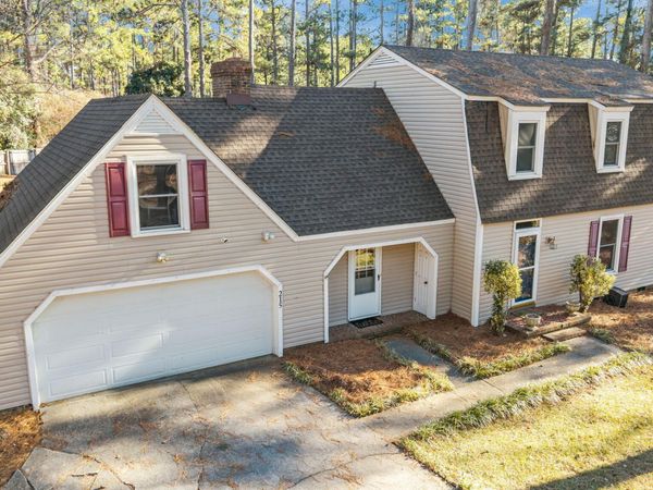 215 Canterbury Road , Southern Pines, NC 28387