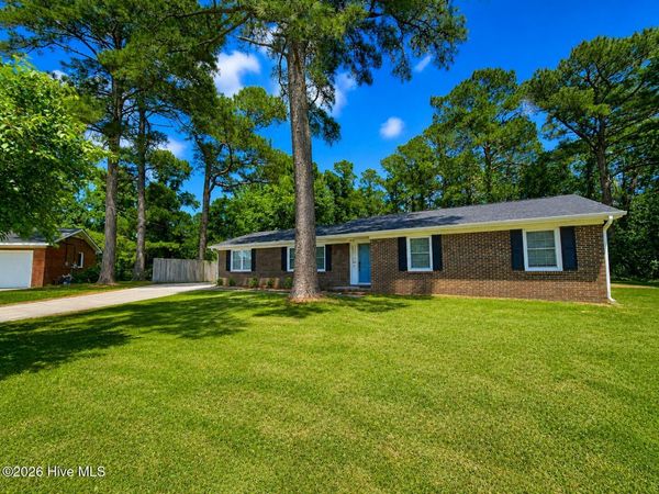 34 Heritage Court, Jacksonville, NC 28540