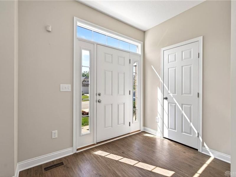 172 Willow Grove Drive, Springboro, OH 45066 Photo 3