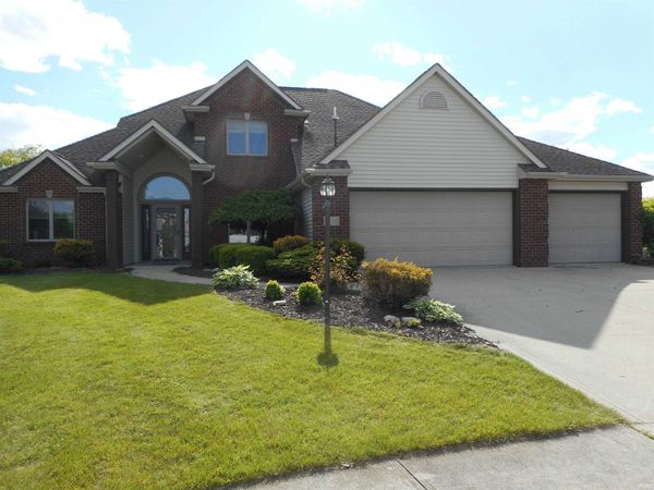 4780 Zelt Cove, New Haven, IN 46774