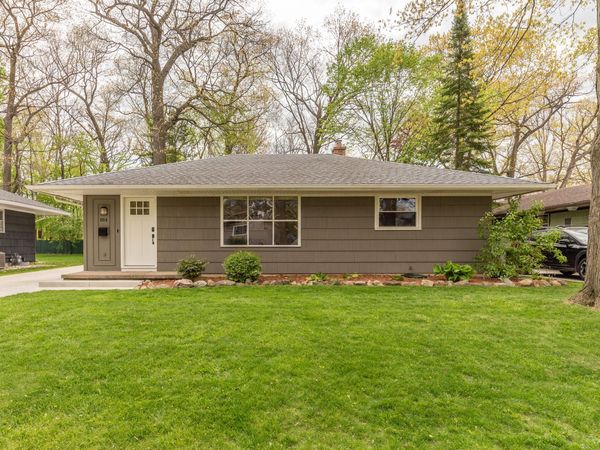814 Carbeck Drive, Ann Arbor, MI 48103