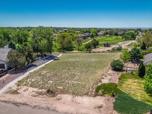 558 W Golfwood Dr, Pueblo West, CO 81007