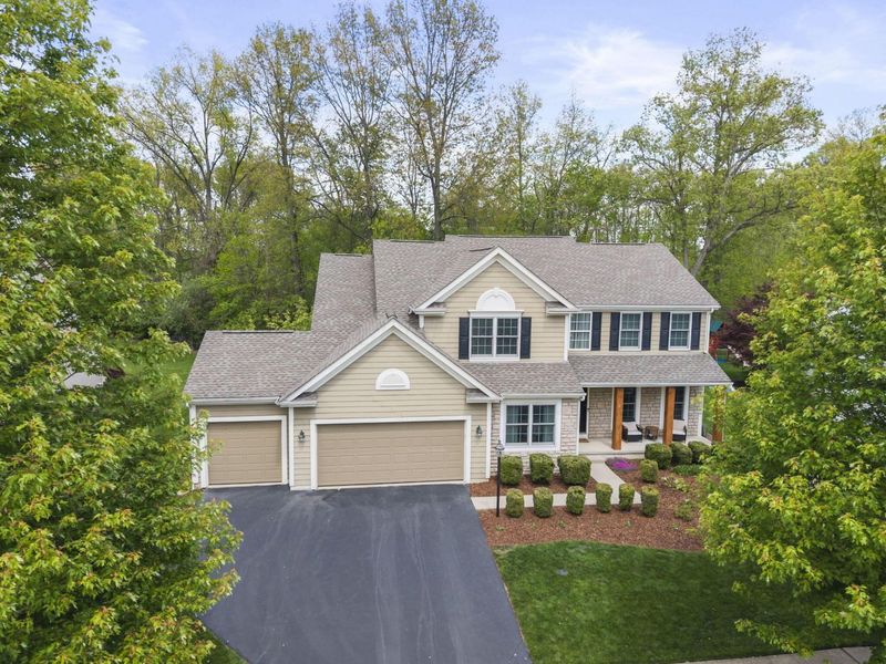 7675 High Wind Drive, Powell, OH 43065 Photo 2