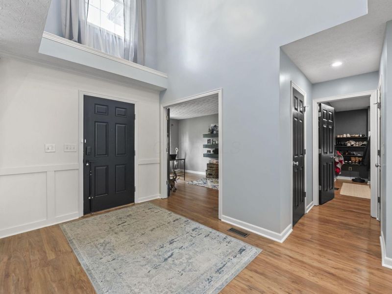 7675 High Wind Drive, Powell, OH 43065 Photo 6