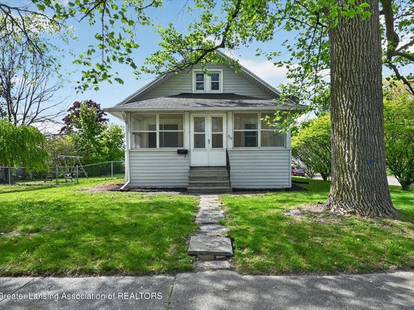 702 E Cavanaugh Road, Lansing, MI 48910